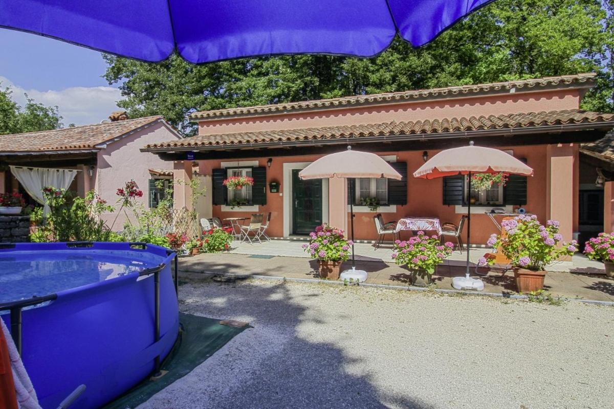 Dalibor In Jakacici - Haus Fuer 2-4 Personen Gracisce Exterior photo